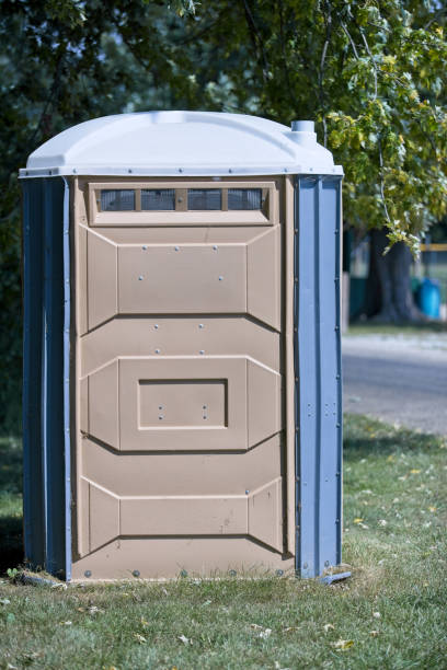 Best Portable restroom trailer rental  in Fort Dodge, IA